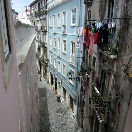 Charming Pied-a-terre In Rossio * Lisbon